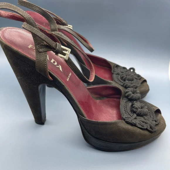 Vintage PRADA Vero Cuoio Peep Toe Embellished Pump - Picture 2 of 14